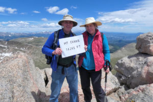 mt evans people on summit